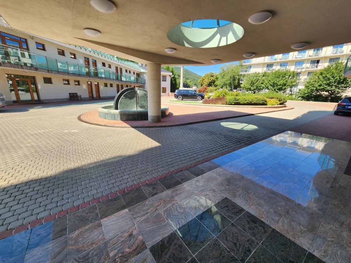 Kristoff Plaza Trencianske Teplice Trencin Exterior foto